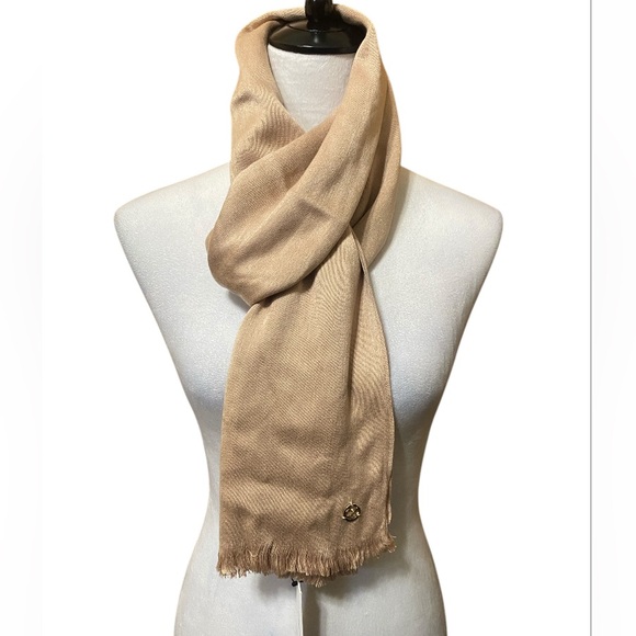 NWT Calvin Klein Women's Solid Satin Feel Pashmina Scarf - Picture 2 of 4